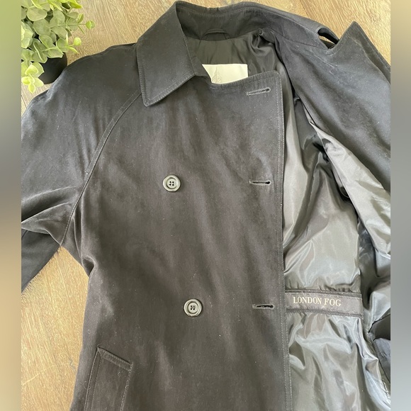 Classic Vintage London Fog Trench Coat with waist belt, 8P - Picture 3 of 11